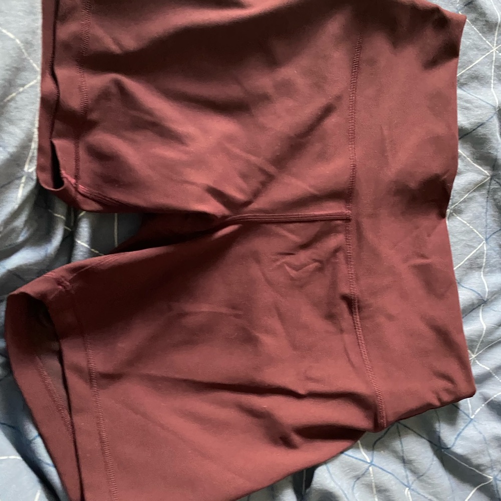 Lululemon size 14 Wunder Train